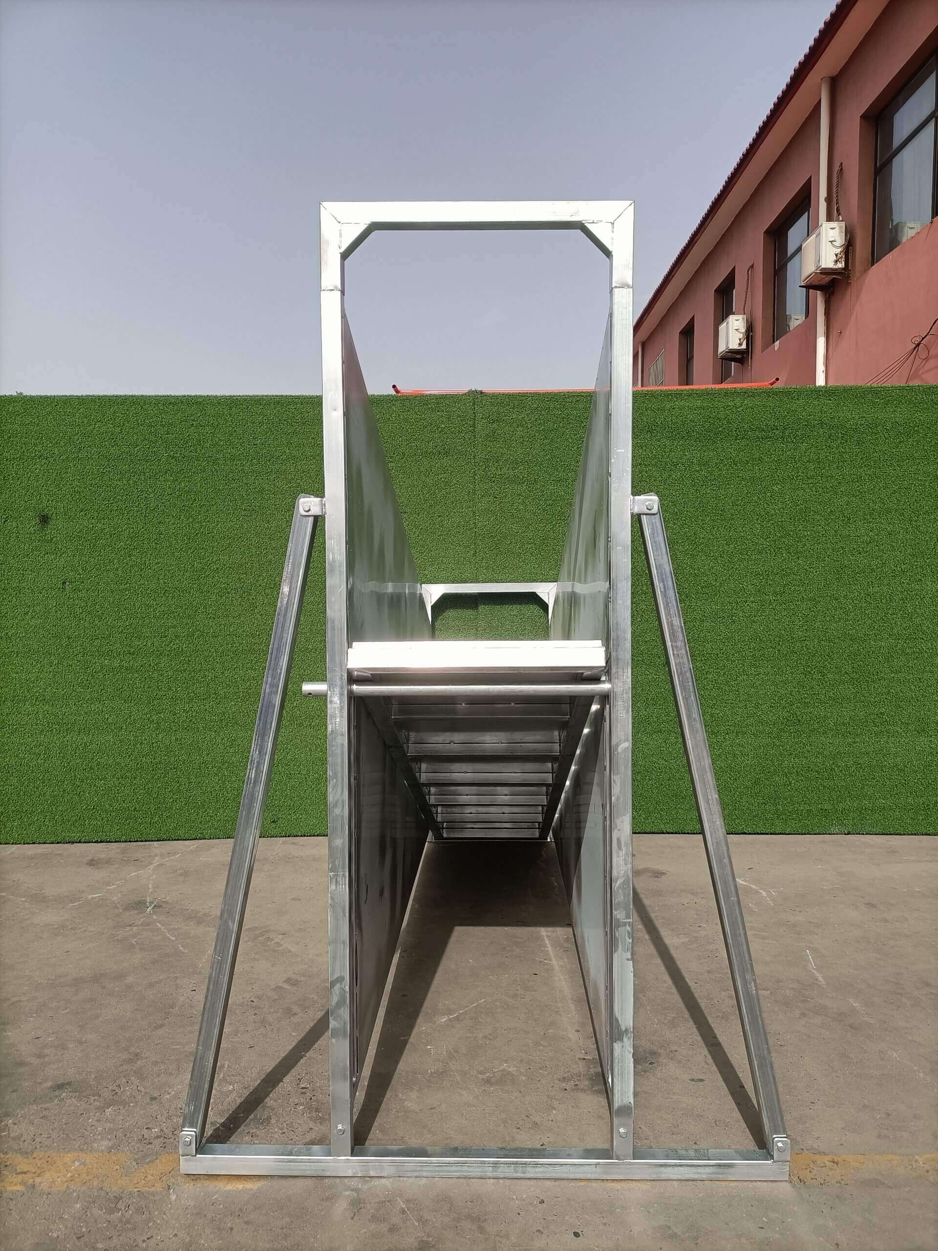 3m Long Standard Sheep Loading Ramp, adjustable height