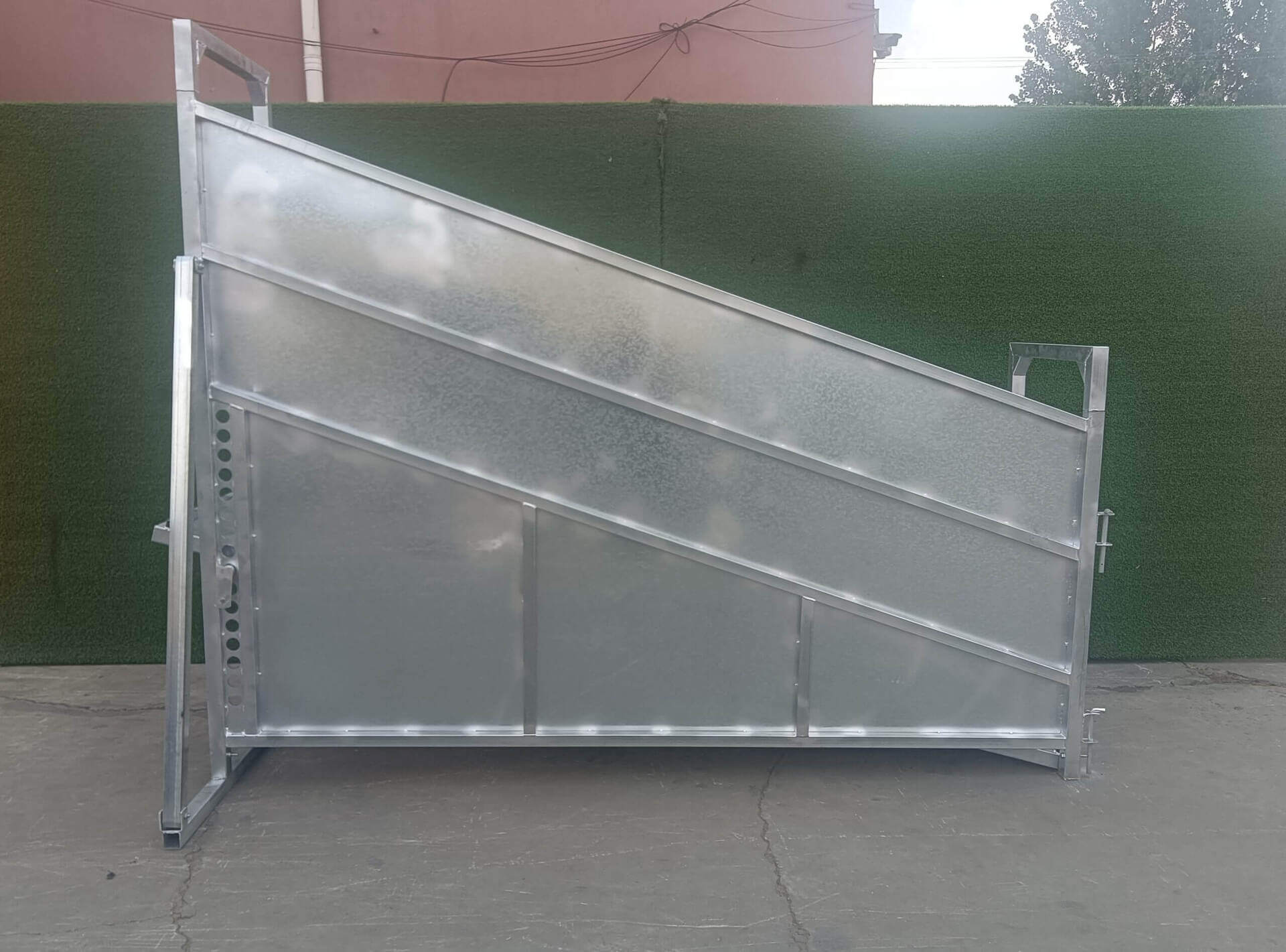 3m Long Standard Sheep Loading Ramp, adjustable height